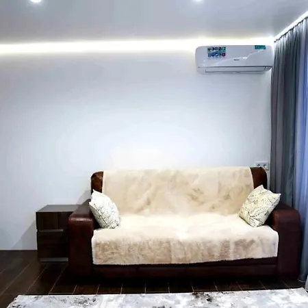 евтин Vip апартамент Apartamento